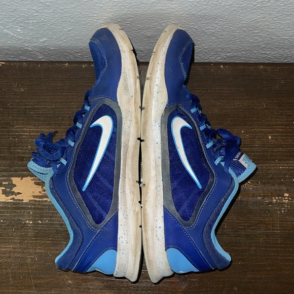 Women’s Nike Training shoes size 9 - Picture 2 of 7